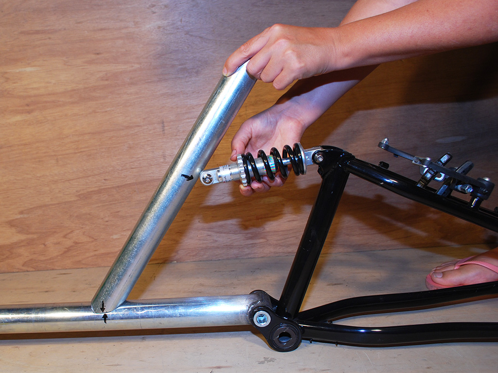 TriCruiser Winter Trike - rear suspension spring